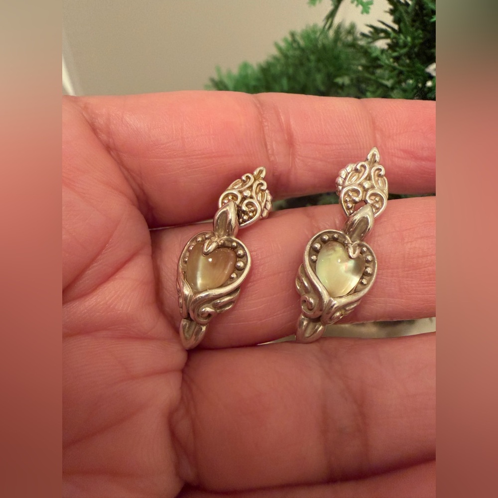 CAROLYN POLLACK
STERLING SILVER MOTHER OF PEARL EARRINGS, DANGLE Heart